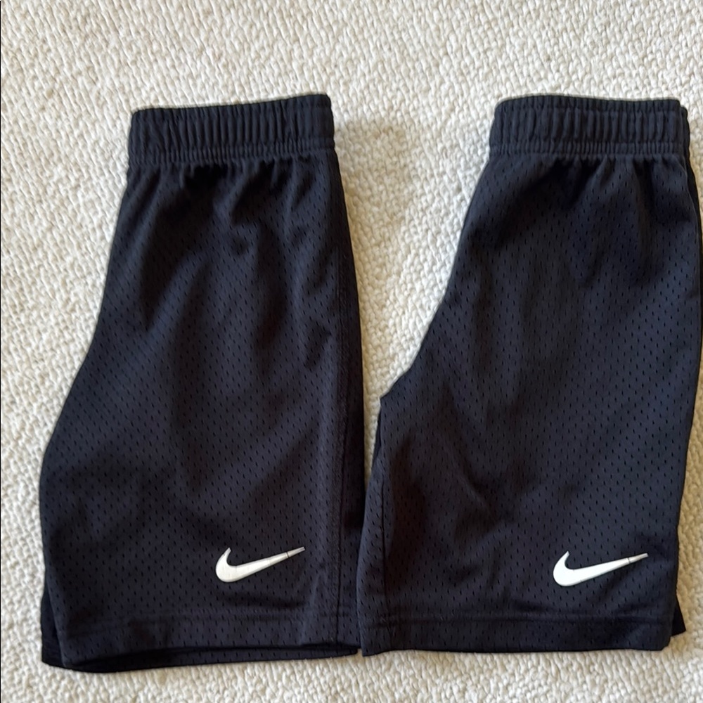Nike boys black dry fit shorts size 7 set of 2